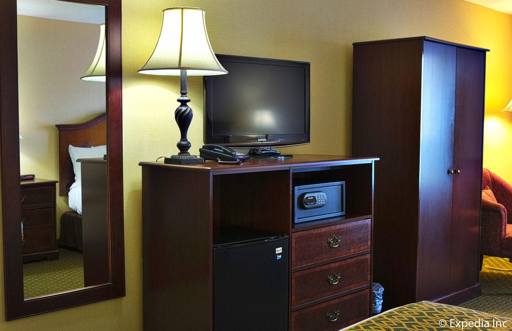 Anaheim Camelot Inn & Suites Exteriör bild