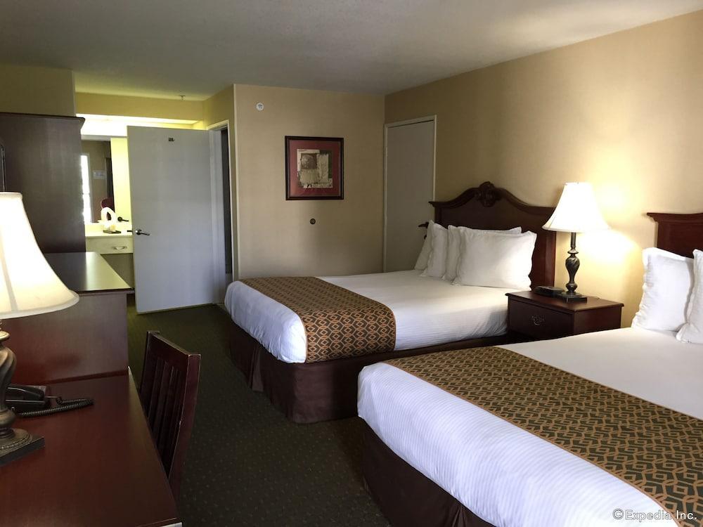 Anaheim Camelot Inn & Suites Exteriör bild