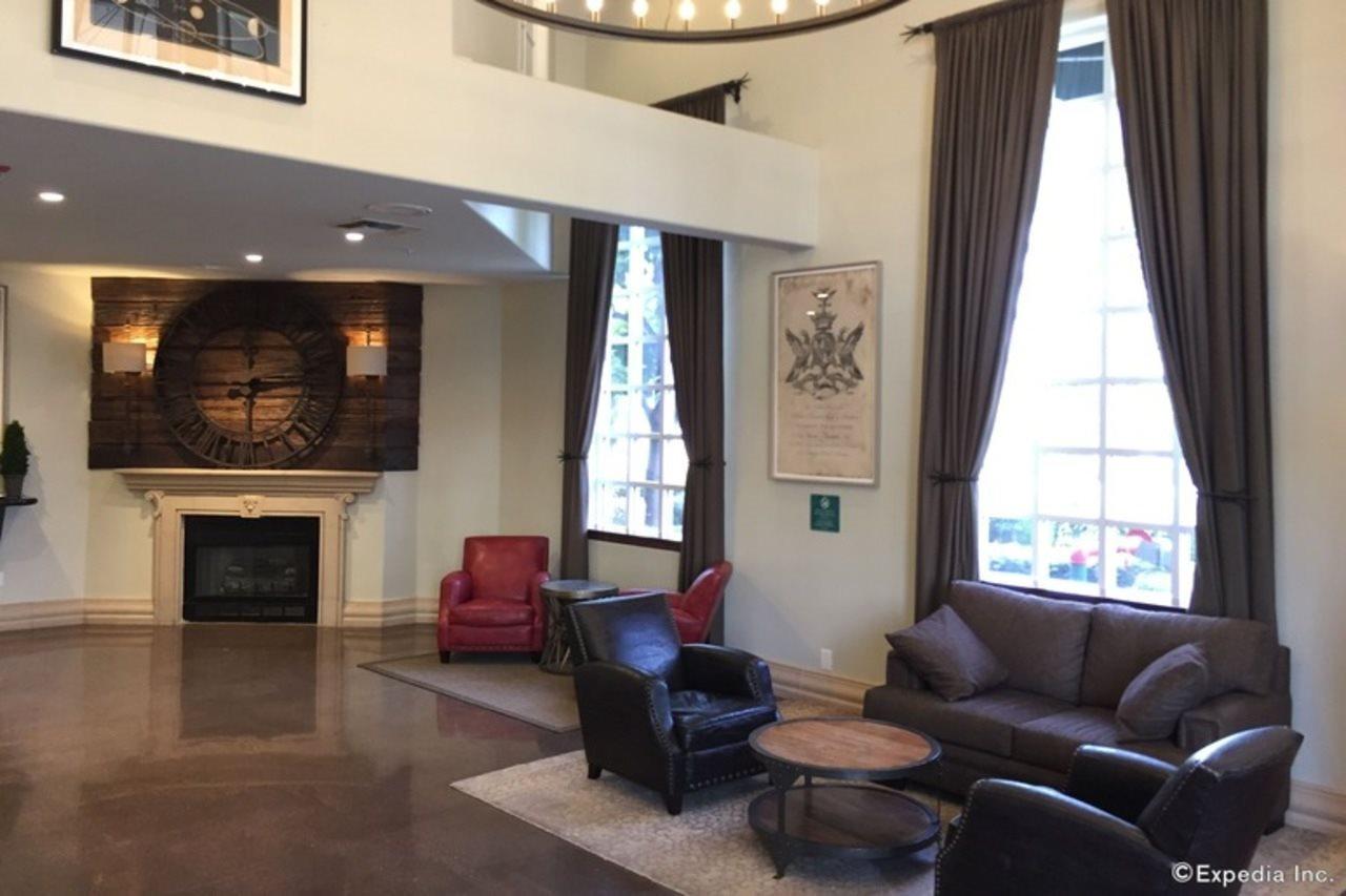 Anaheim Camelot Inn & Suites Exteriör bild
