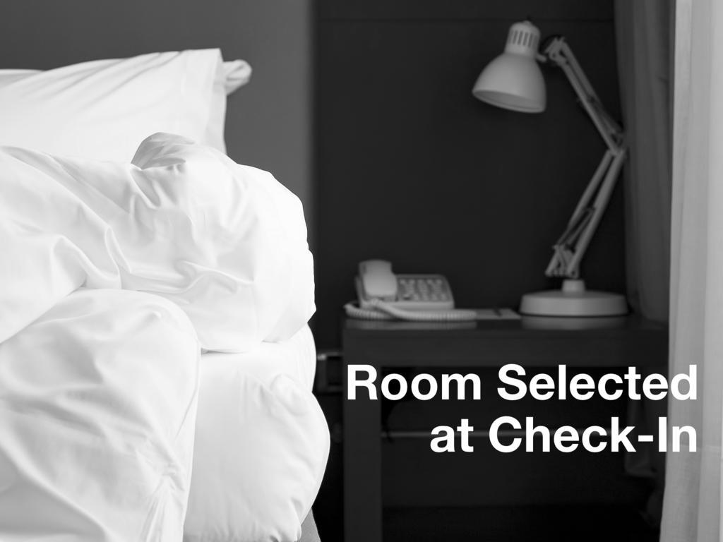 Anaheim Camelot Inn & Suites Rum bild