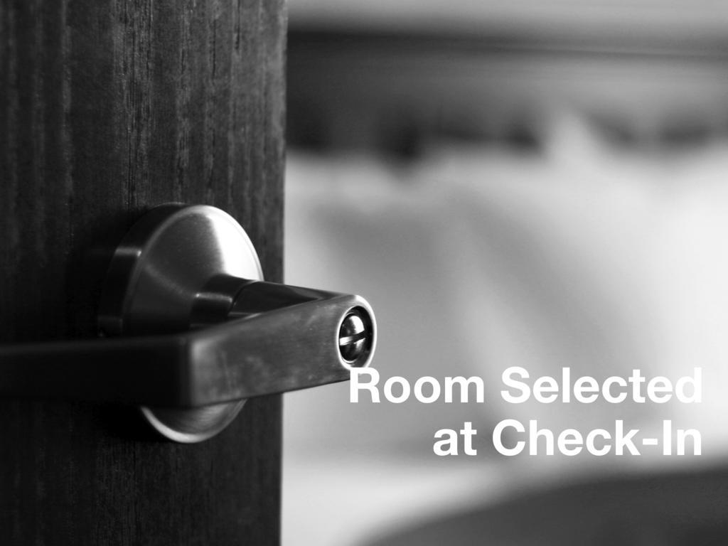 Anaheim Camelot Inn & Suites Rum bild