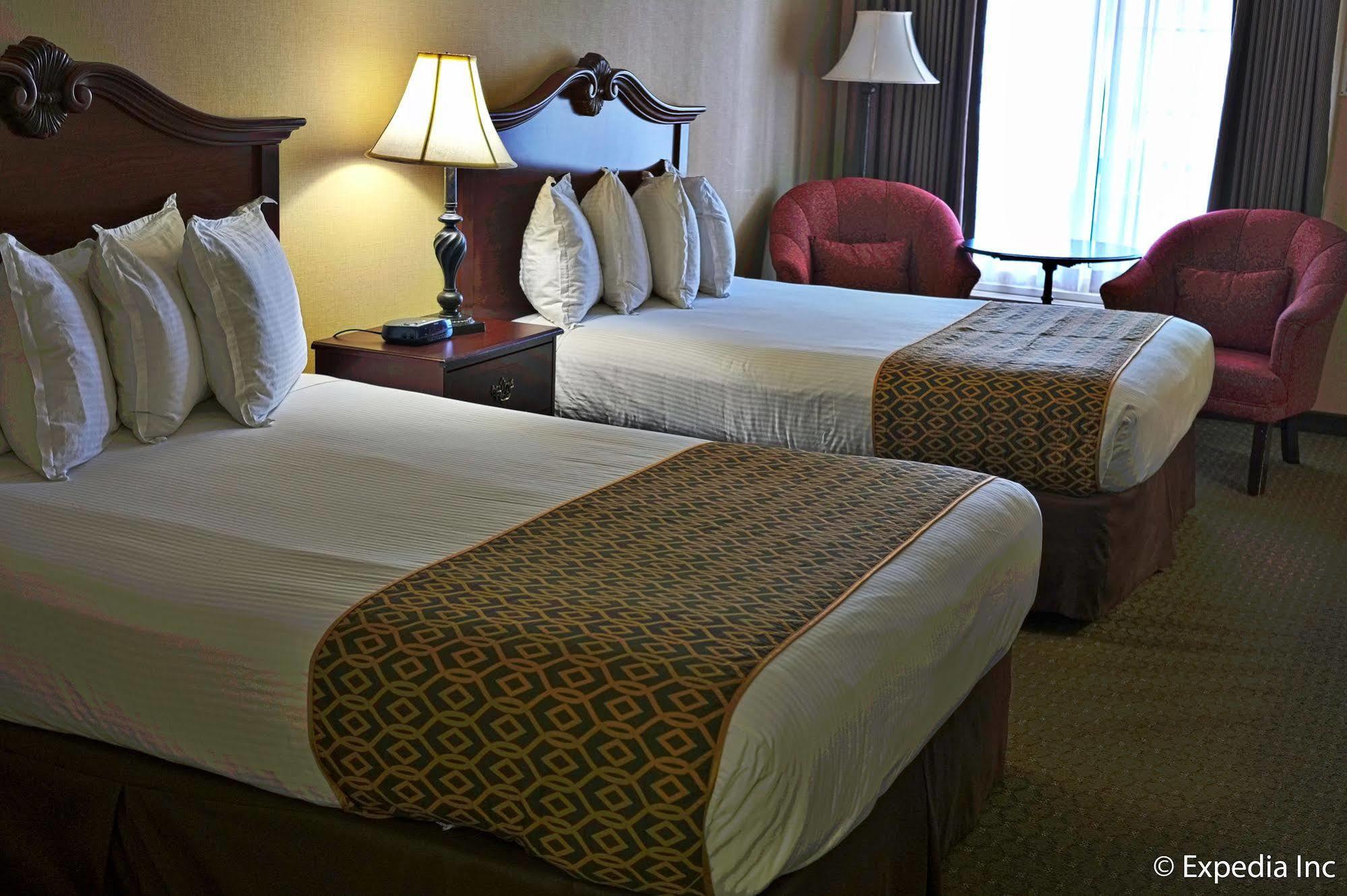 Anaheim Camelot Inn & Suites Exteriör bild