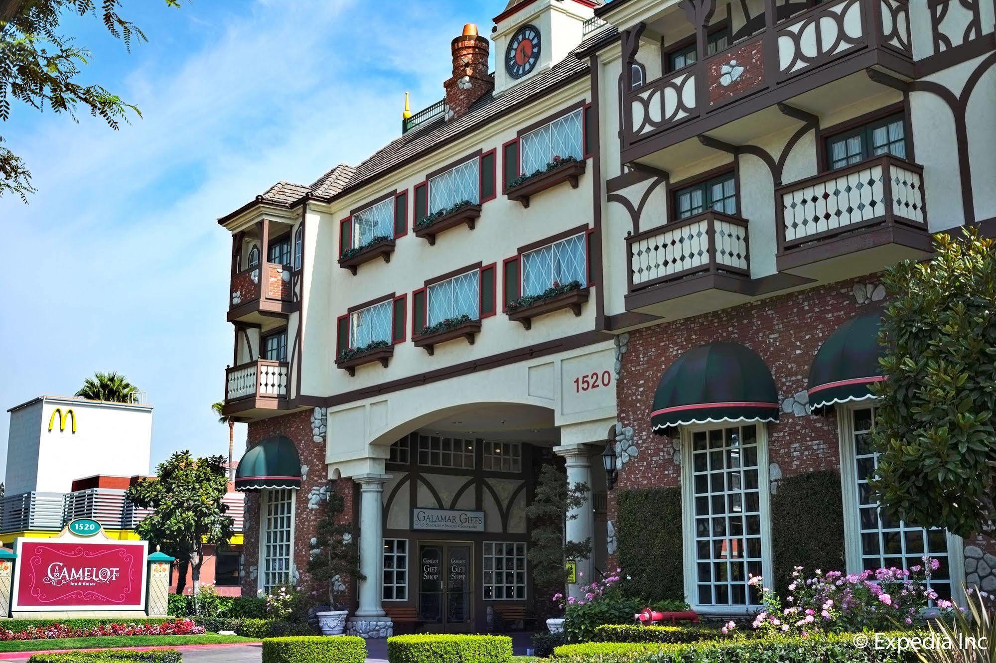 Anaheim Camelot Inn & Suites Exteriör bild
